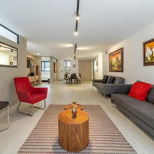 Apartamento Espacioso 2br En Quinta Camacho Con Parking, Bogotá